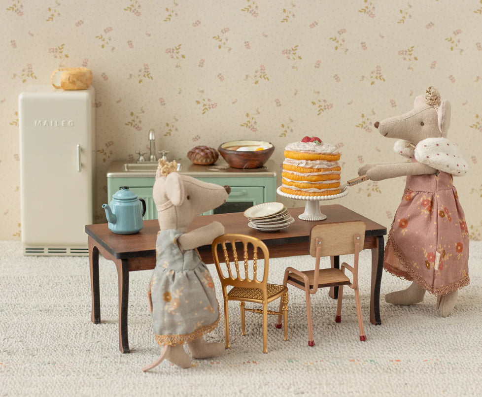 Party cake & cake stand, mouse - off white