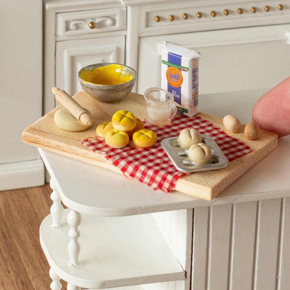 2-3/4" Miniature Tabletop Baking Bread Display