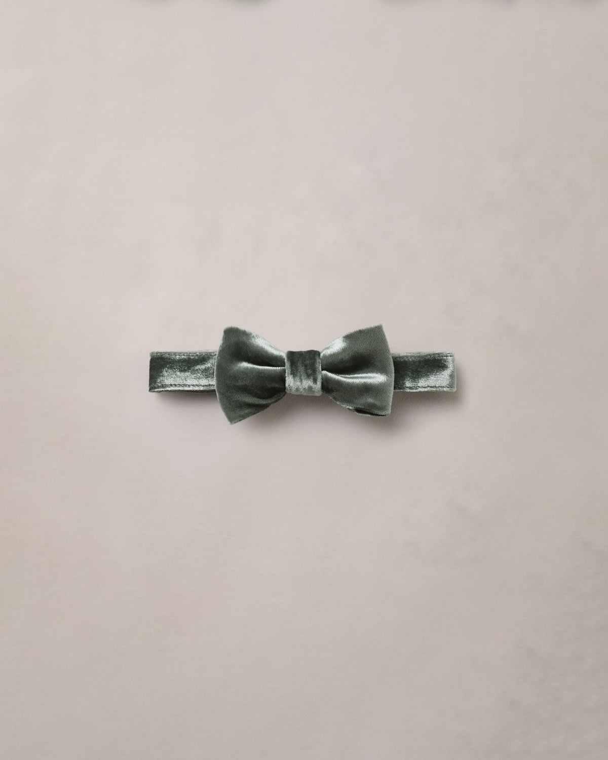 bow tie in green