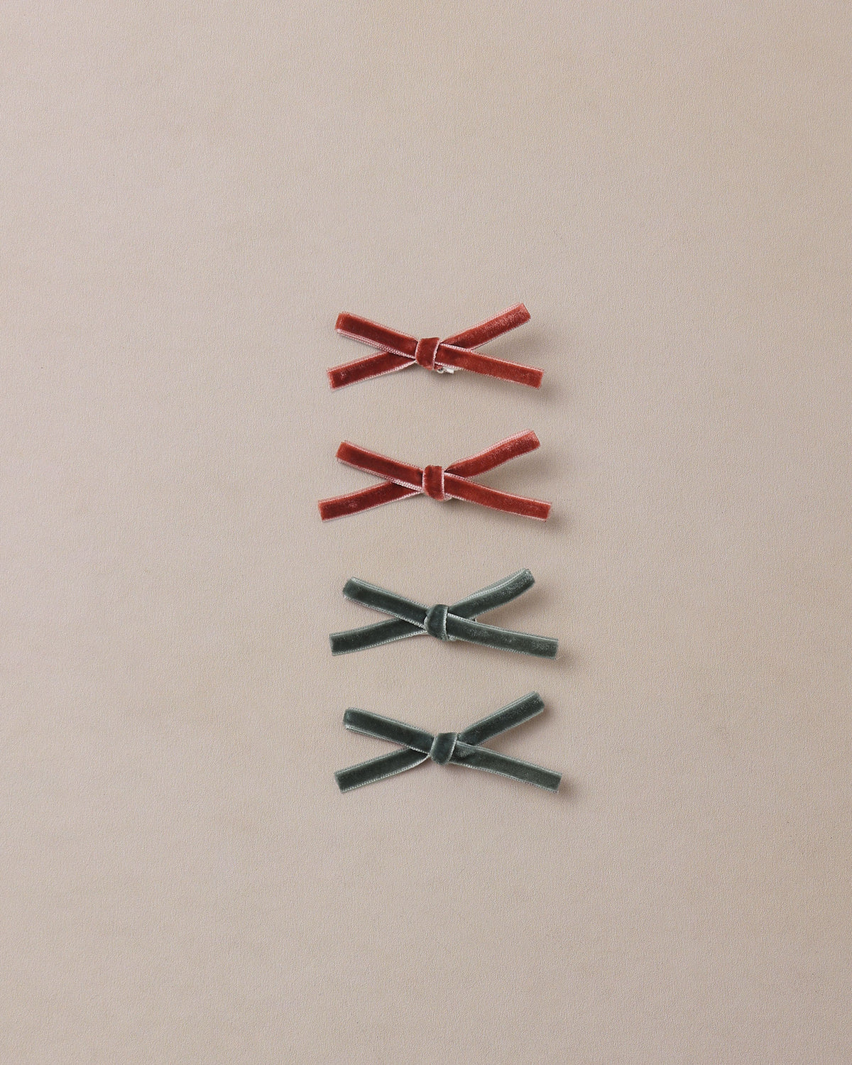 mini ribbon bows in green & ruby