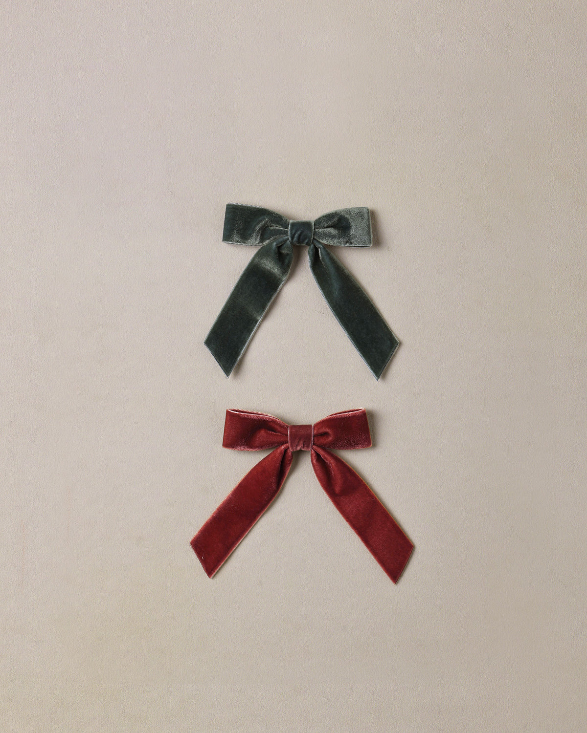 velvet bows set in green & ruby