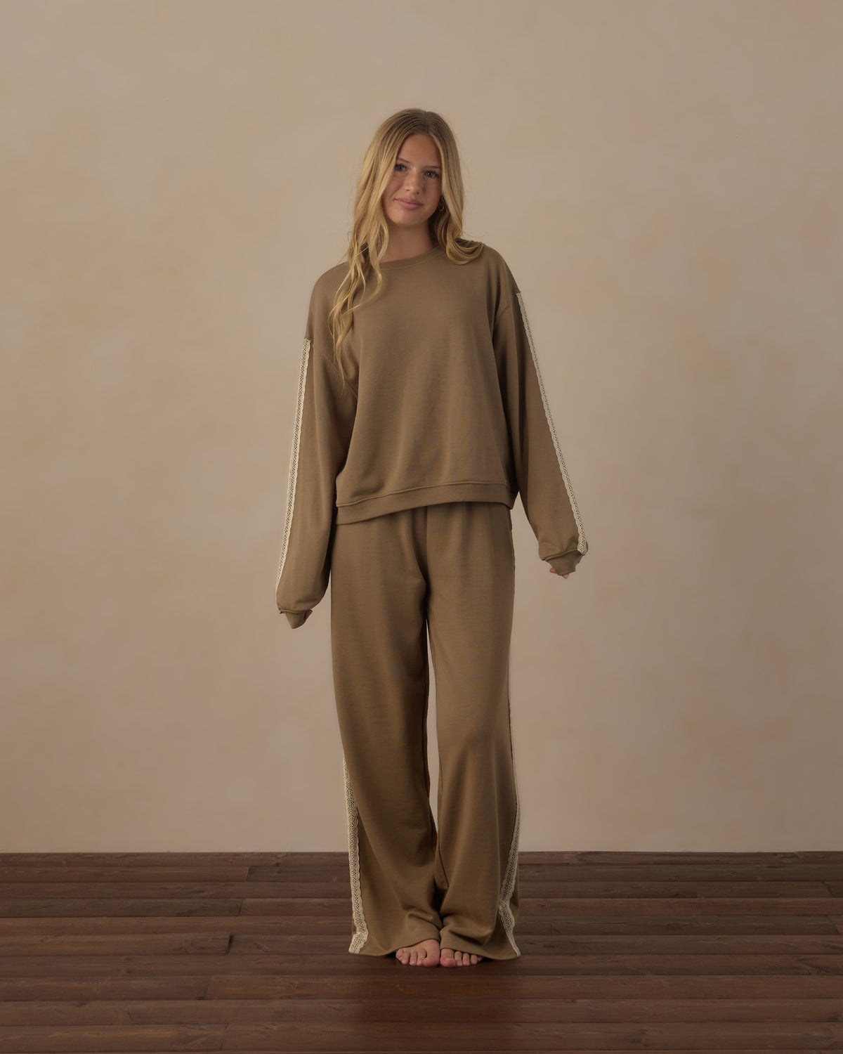 Teen oversized sweatshirt in olive