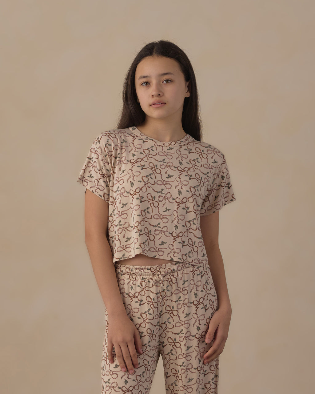 teen Ruthie set in ribbons