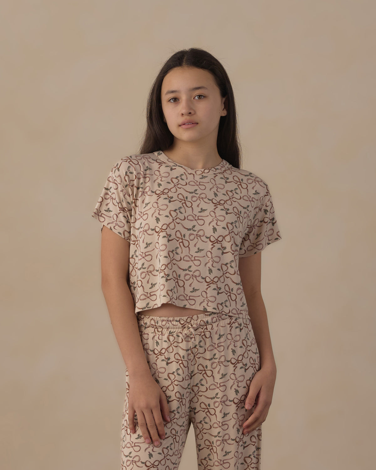 teen Ruthie set in ribbons