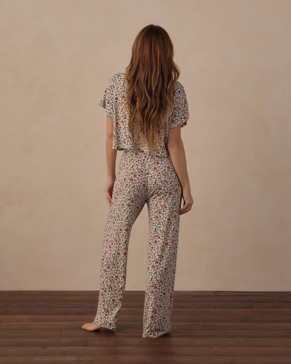 women's Ruthie set in holiday floral