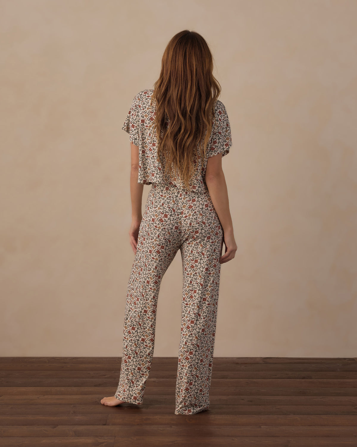 women's Ruthie set in holiday floral