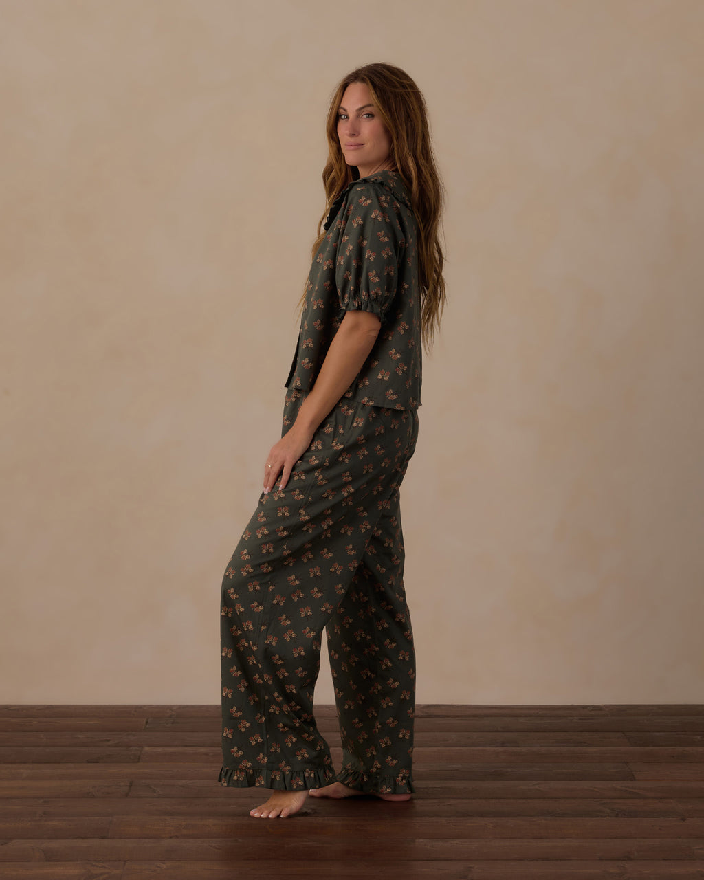 women's ruffle pajamas in evergreen bouquet