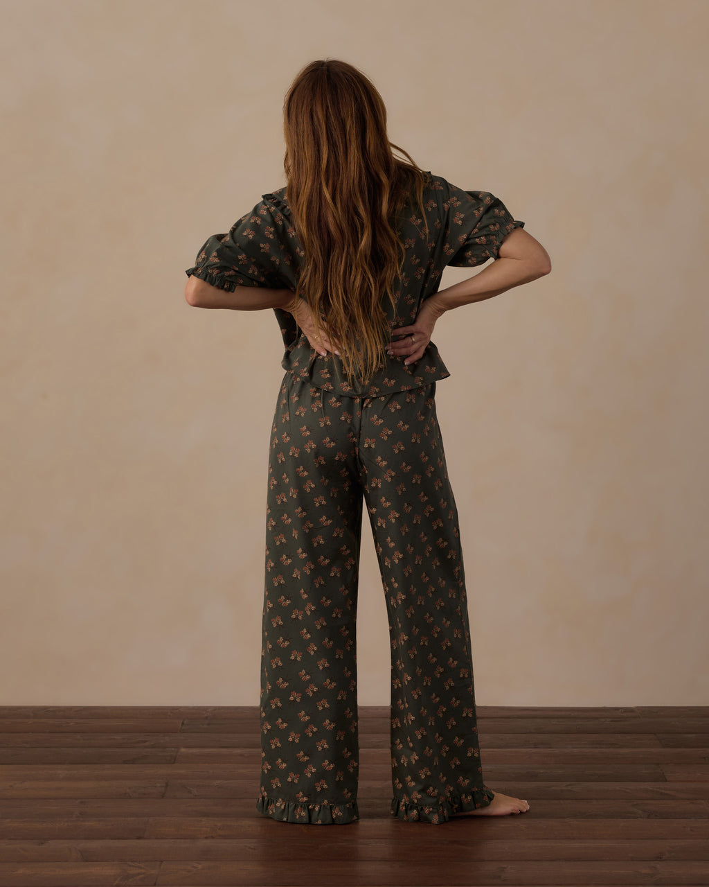 women's ruffle pajamas in evergreen bouquet