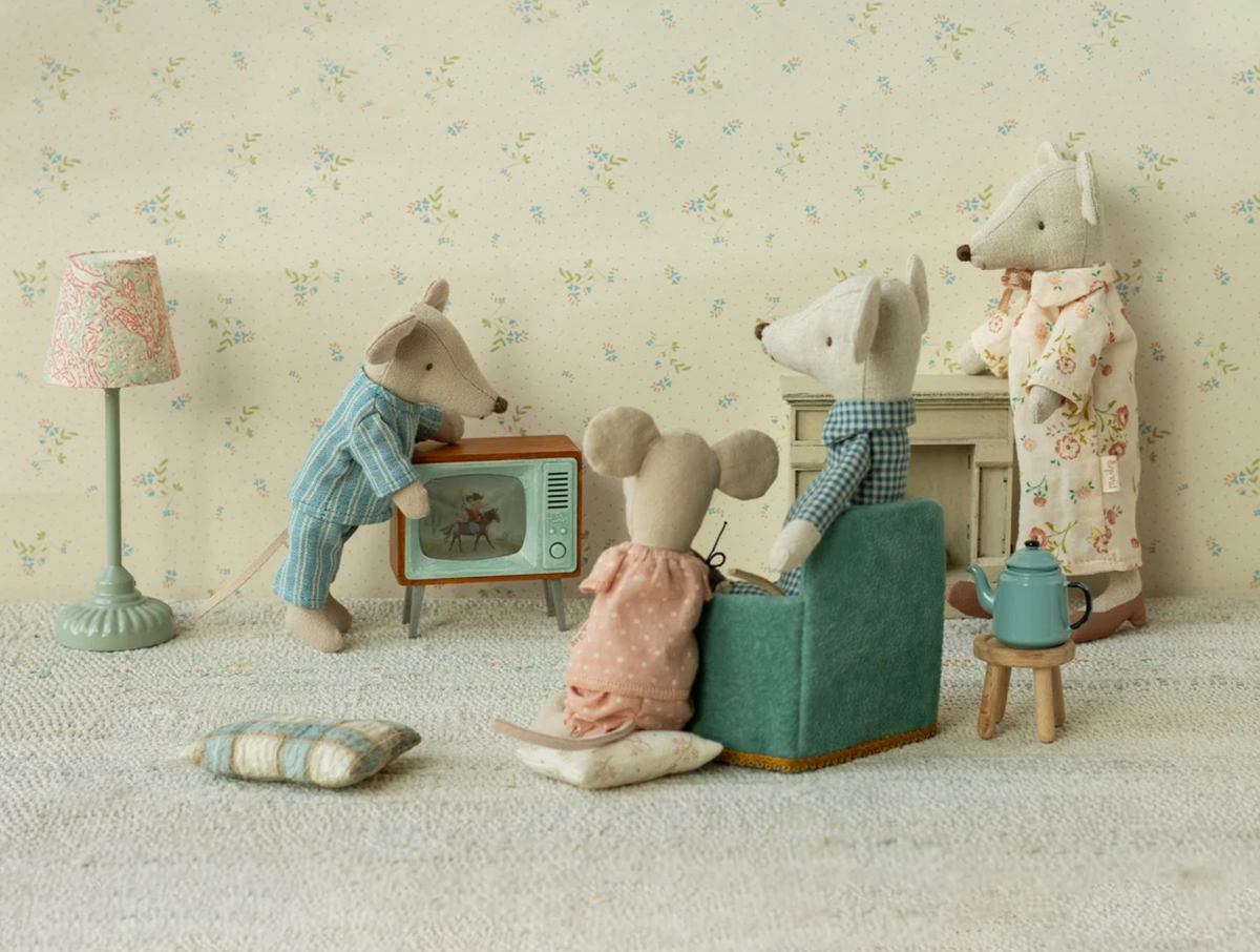 television, mouse