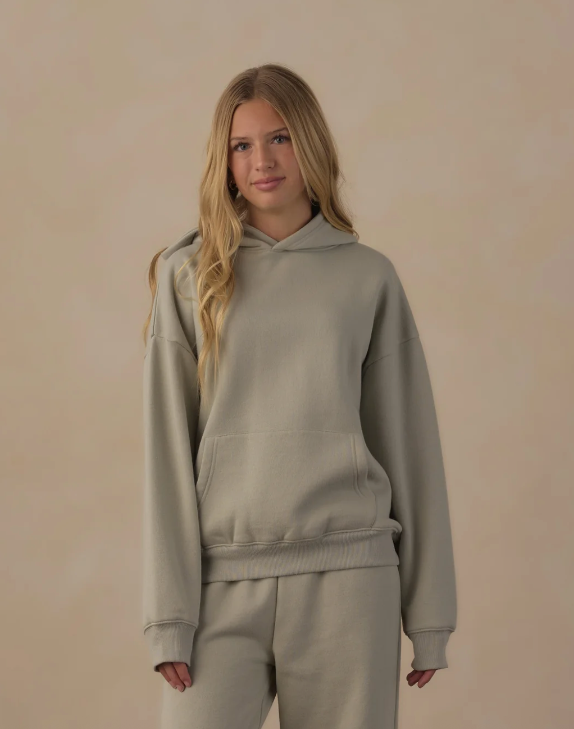 Teen Relaxed Hoodie in Sage