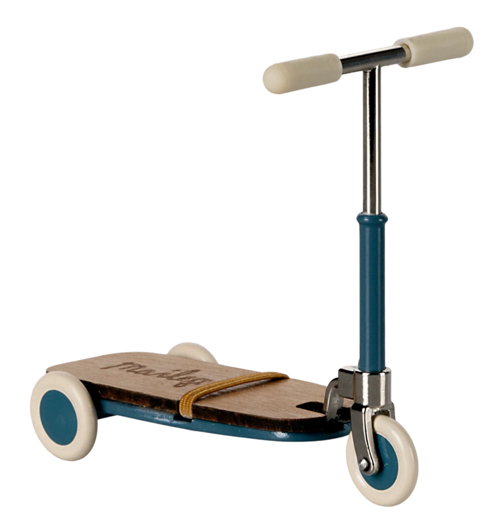 kick board, mouse - blue