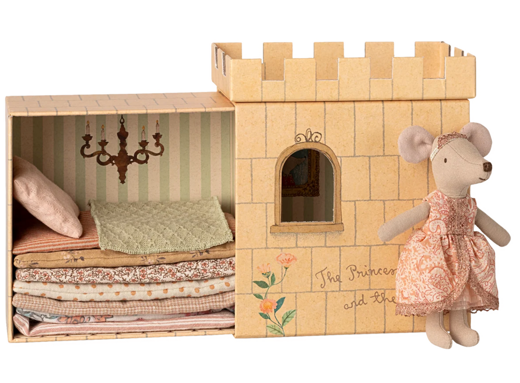 princess and the pea, big sister mouse