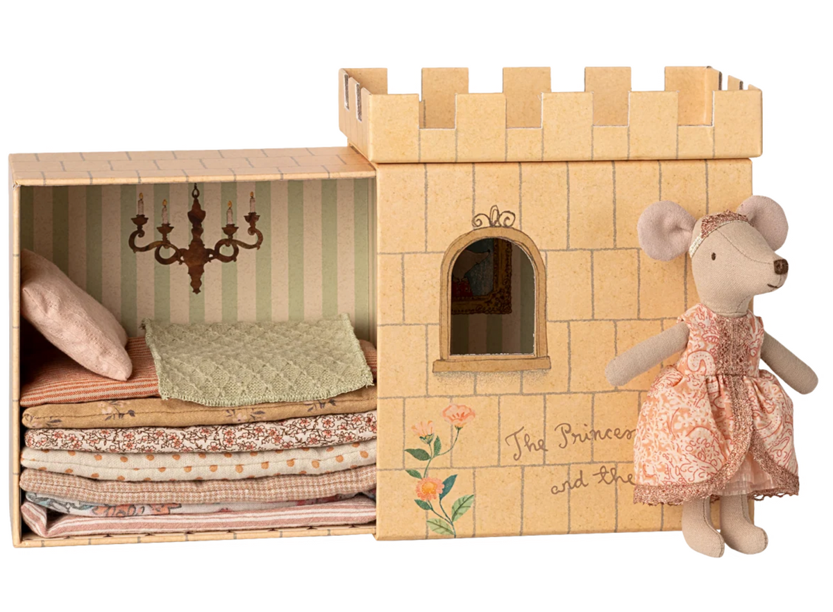 princess and the pea, big sister mouse