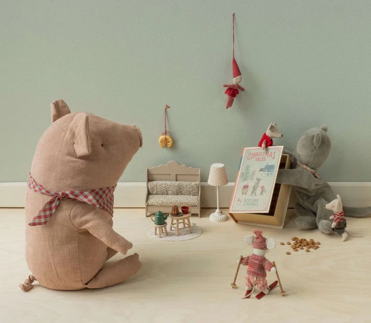 christmas tea party, mouse - red/green