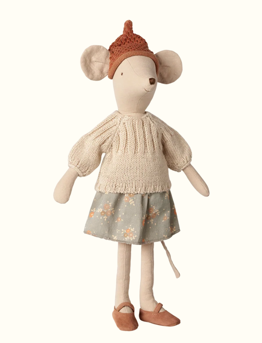 mouse, medium - skirt and sweater