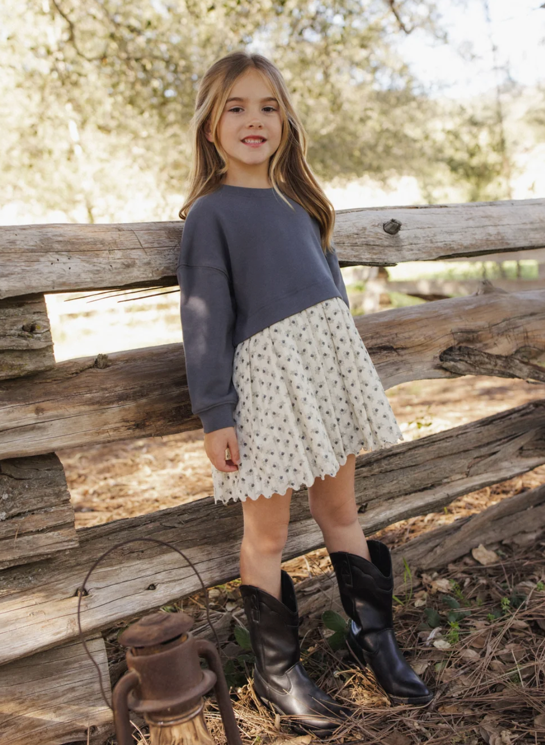 Sweatshirt Dress in Vintage Fleur