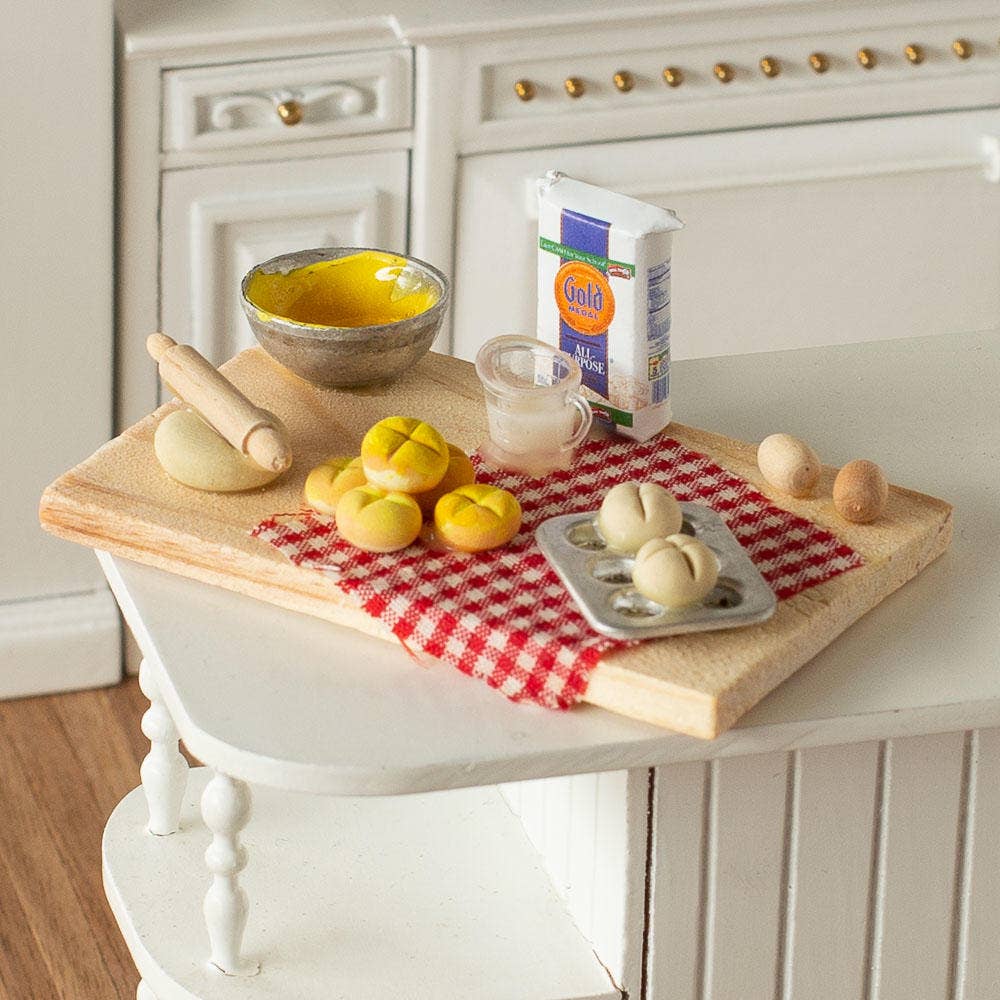 2-3/4" Miniature Tabletop Baking Bread Display